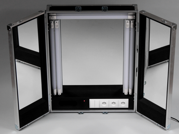 Lustro charakteryzatorskie mobilne