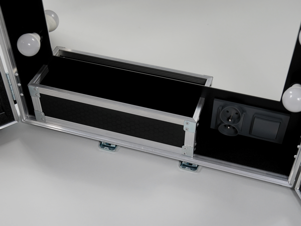 Lustro charakteryzatorskie mobilne